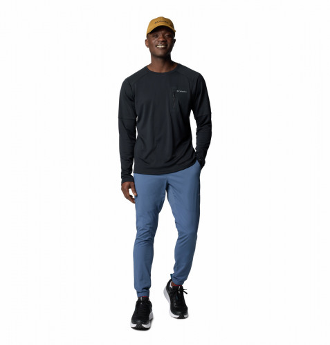 Свитшот мужской Tech Knit Long Sleeve Crew